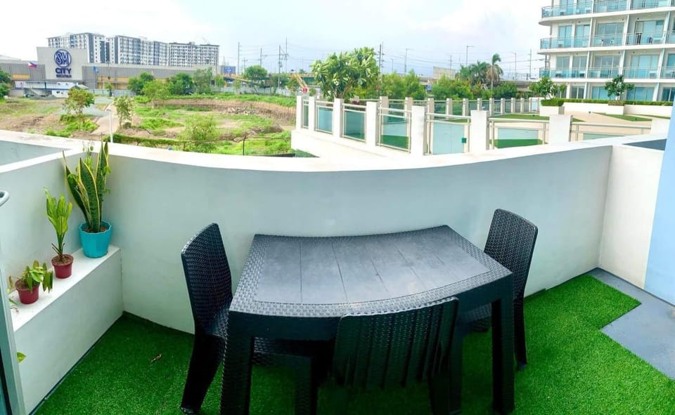MNM-Azure Staycation and Unit Rental Apartment in Paranaque