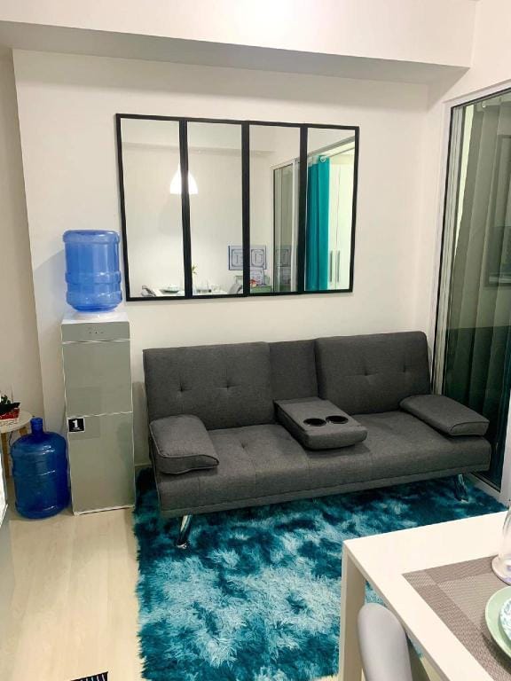 MNM-Azure Staycation and Unit Rental Apartment in Paranaque