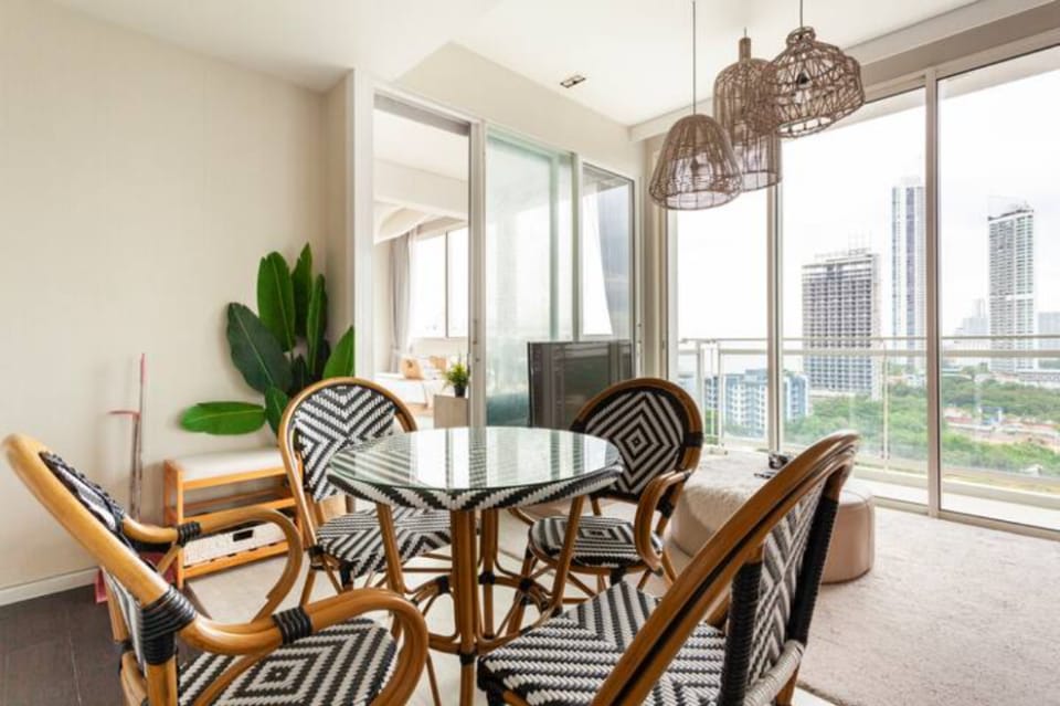 Family Suite Sea View 2 Bedroom @ Veranda  Pattaya Apartment in Pattaya City