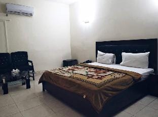 The Muslim Guest House Vacation rental in Karachi