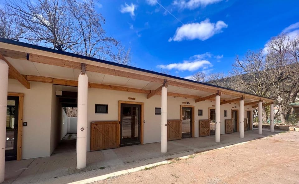 La Petite Auberge Insolite Hostel in Occitanie