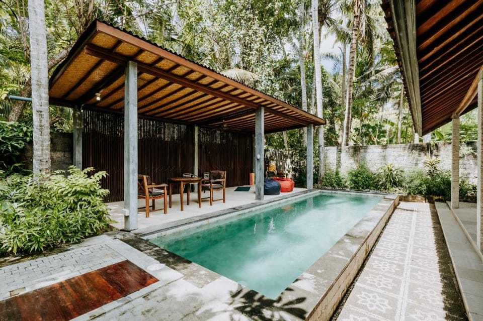 VILLA Surya 3 rooms , waterpool, near the ocean Villa in Karangasem Regency