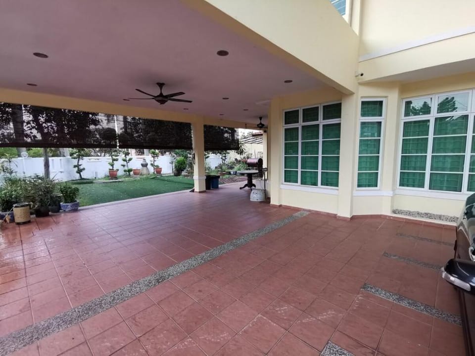 J1 HS Melaka near Jonker (4R4B,FreeWifi & Parking) Vacation rental in Malacca