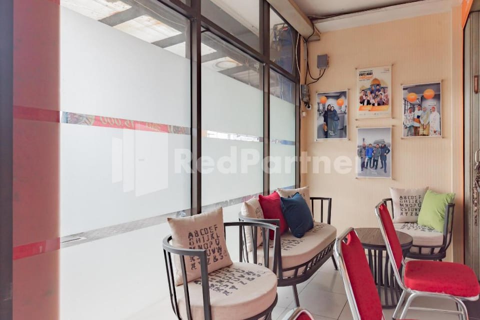 158 Guest House Syariah RedPartner Hostel in Bandung