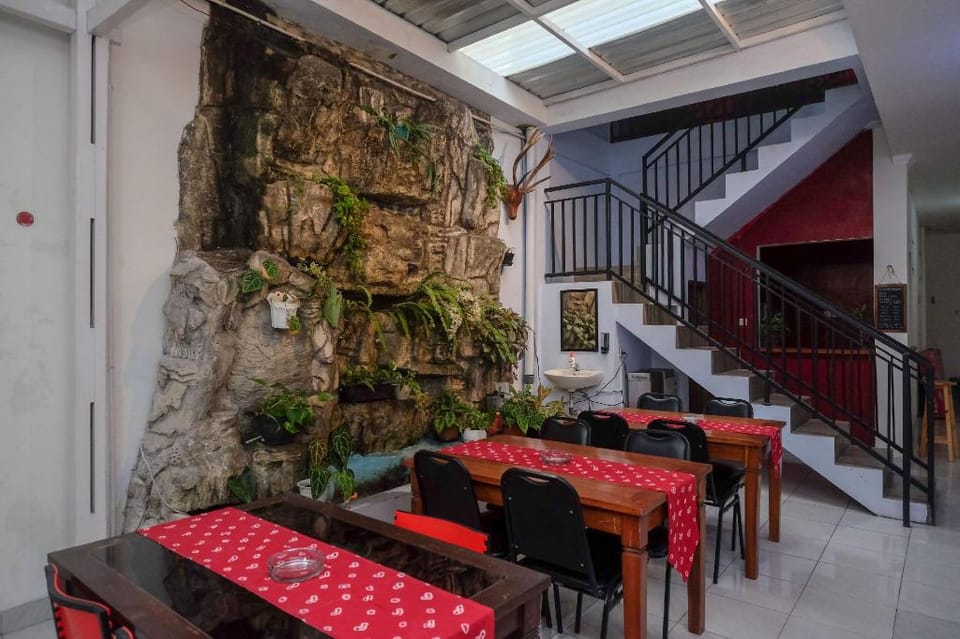 RedDoorz @ Pondok Eyang Obi Sleman Hotel in Special Region of Yogyakarta