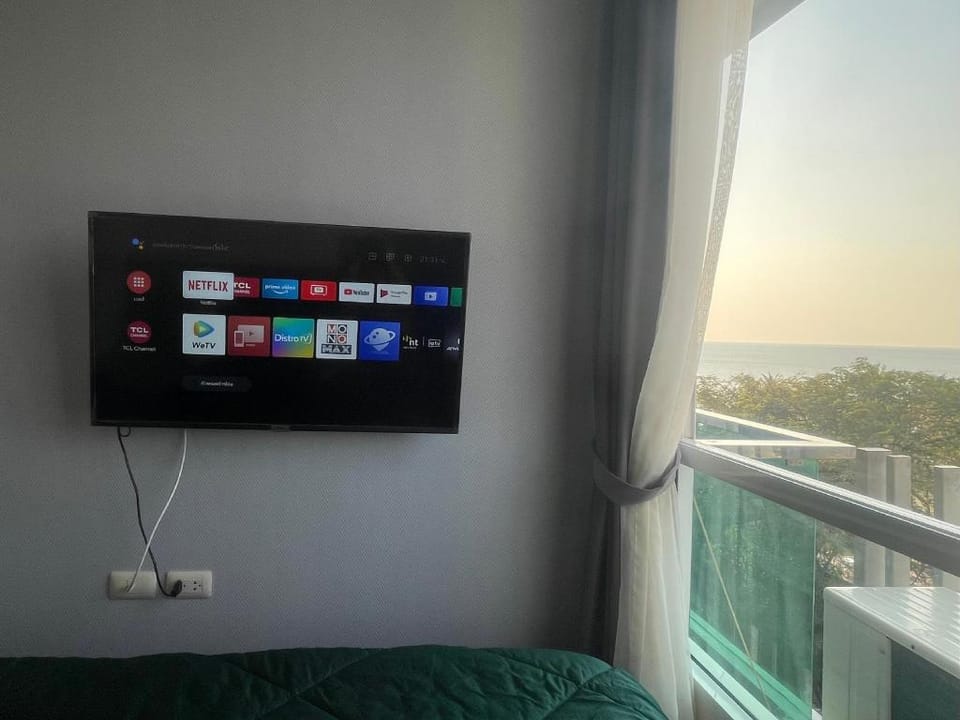 Love on top @The Blu X (Top Floor)Seaview Apartment in Chon Buri Changwat