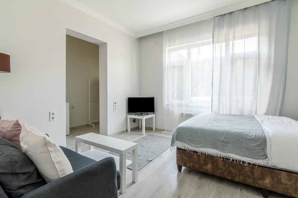 Trump Yanı Şişli Suites'te Özel Banyolu Ferah Oda Apartment in Istanbul