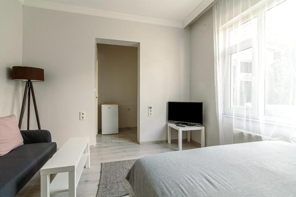 Trump Yanı Şişli Suites'te Özel Banyolu Ferah Oda Apartment in Istanbul