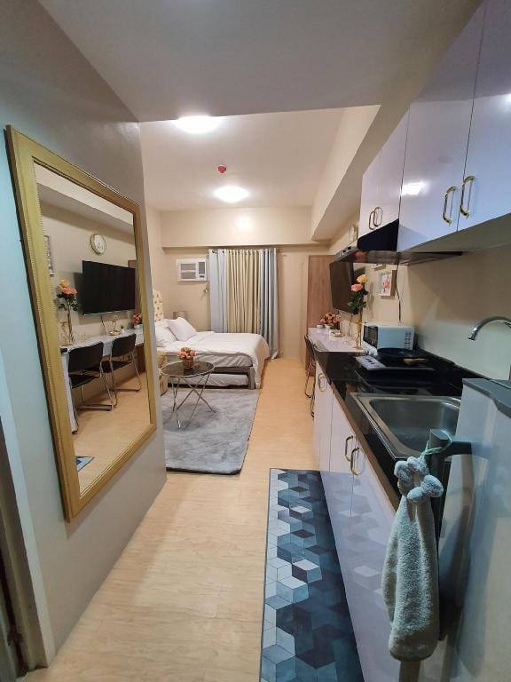 Cozy Place at Sunvida Tower - Across SM City Cebu Apartment in Lapu-Lapu City
