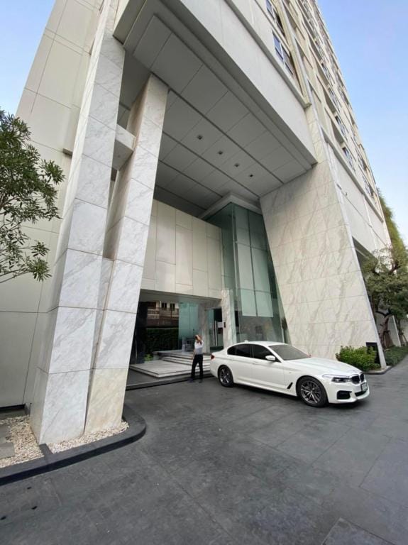 HQ by sansiri  Apartment in Bangkok