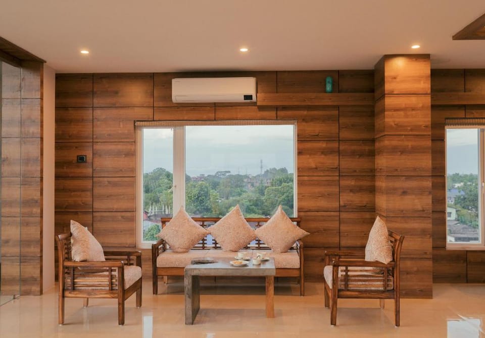 THE CHIPHOONG INN Hotel in India