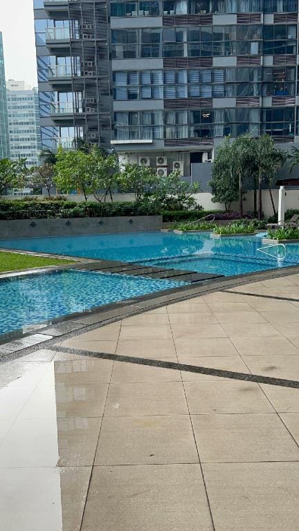 BGC Uptown Parksuites Minimalist Ikea Room (22I) Apartment in Makati