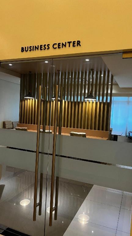 BGC Uptown Parksuites Minimalist Ikea Room (22I) Apartment in Makati