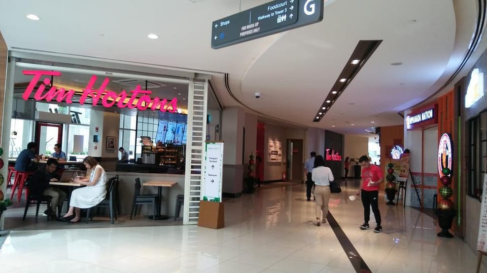 Makati Condo MRT ONE Ayala Edsa WiFi Apartment in Pasay