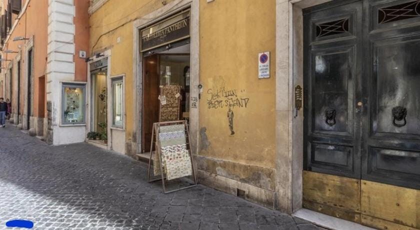 MAISON PANTHEON with SAUNA Apartment in Rome