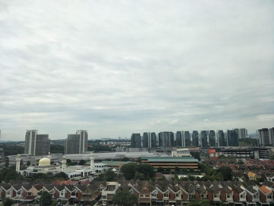Studio B/Unit 1-4pax/SS15 SubangJaya/LRT/YSW Homes Vacation rental in Subang Jaya