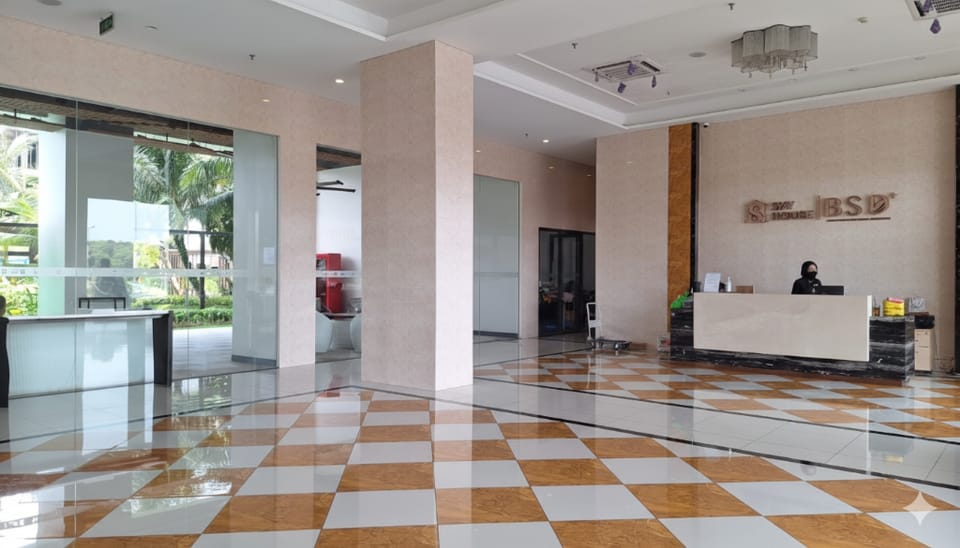 Sky House BSD by SM ROOM Hotel in West Java