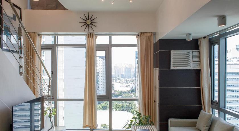 Prime BGC Location Apartments by PH Staycation Apartment in Makati