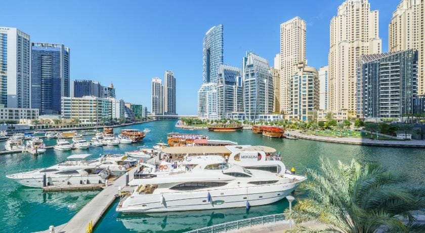 Lavish-2BR with Balcony -Marina View-Dubai Marina Apartment in Dubai
