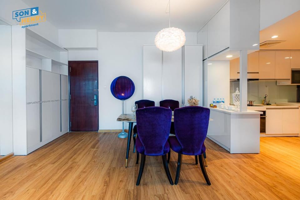 Charming Living - 2 bedrooms Apart - Sailing Tower Apartment in Ho Chi Minh City