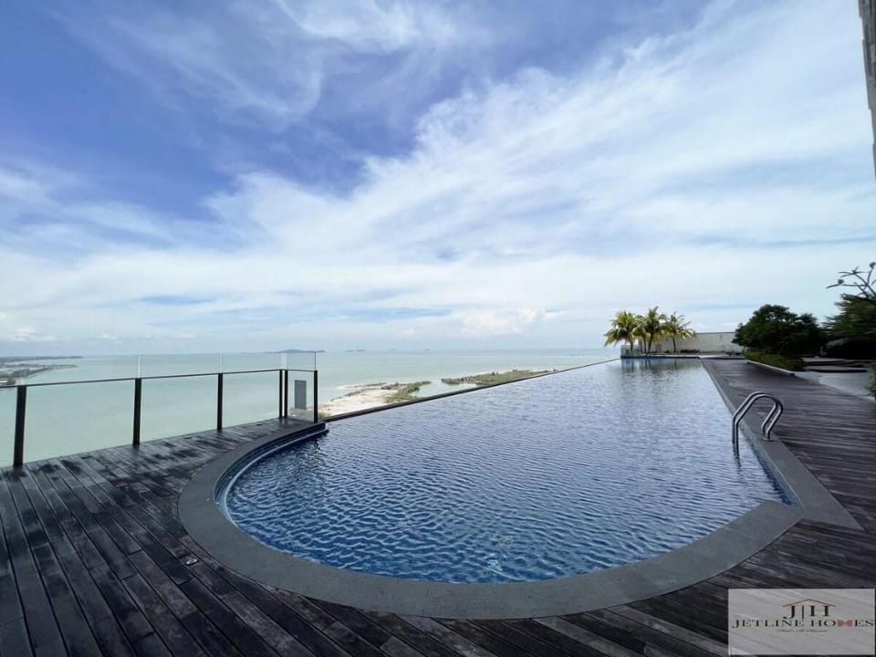 Silversc@pe Melaka Seaview Stay-2room/5pax/tvbox Apartment in Malacca