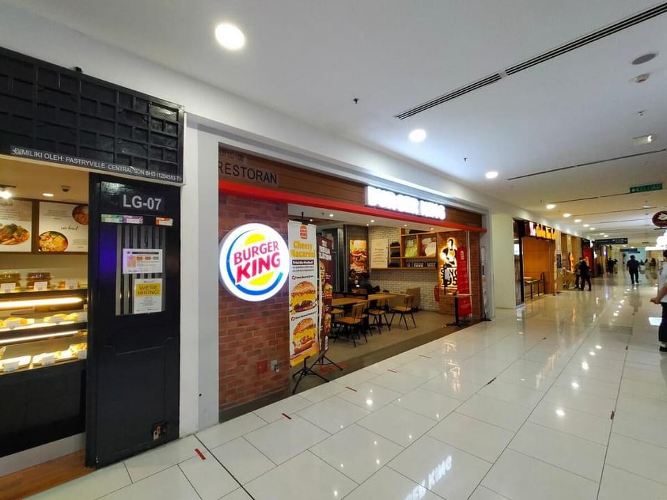 One Room 50mShopping Mall/Monorail/RooftopPool On Apartment in Federal Territory of Kuala Lumpur