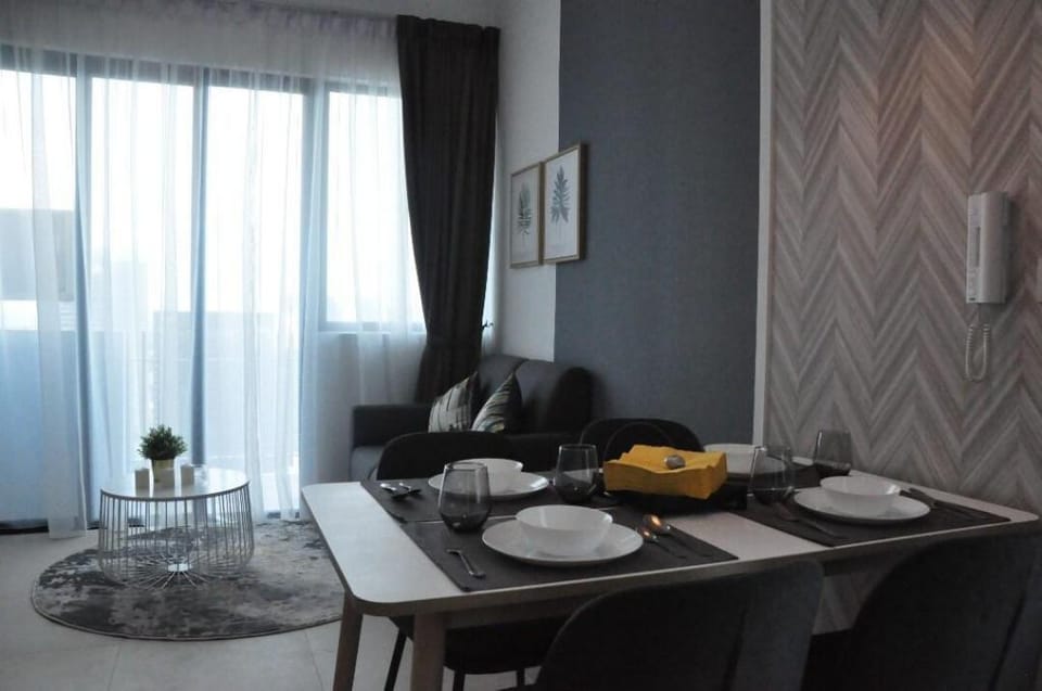 One  Room 50mShopping Mall Monorail RoofTopPool AW Apartment in Federal Territory of Kuala Lumpur