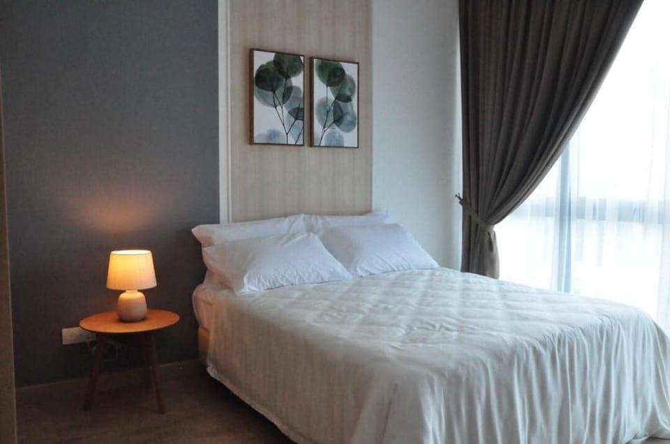 One  Room 50mShopping Mall Monorail RoofTopPool AW Apartment in Federal Territory of Kuala Lumpur