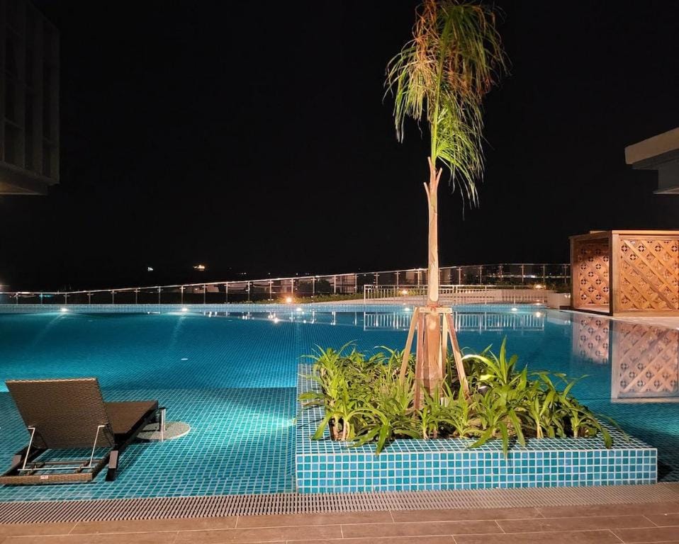 Bali Residence 1room 3bed poolview muslim Apartment in Malacca