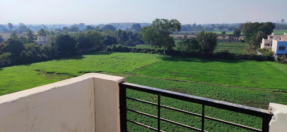 unTrained & unPlanned Apartment in India