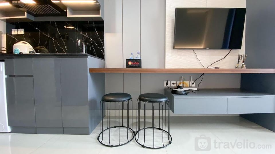 Cozy Living and Warm Studio West Vista By Travelio Apartment in Jakarta