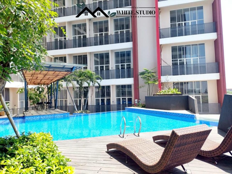 White Studio Group Surabaya - Studio821 at Amega Apartment in Surabaya