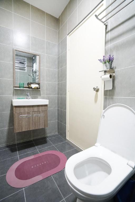 Desaru 75S7 Warm Elegant style by Joyfully Vacation rental in Johor