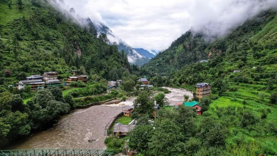 Riverside 5bhk Villa-Destination Of Peace, Tirthan Villa in Himachal Pradesh