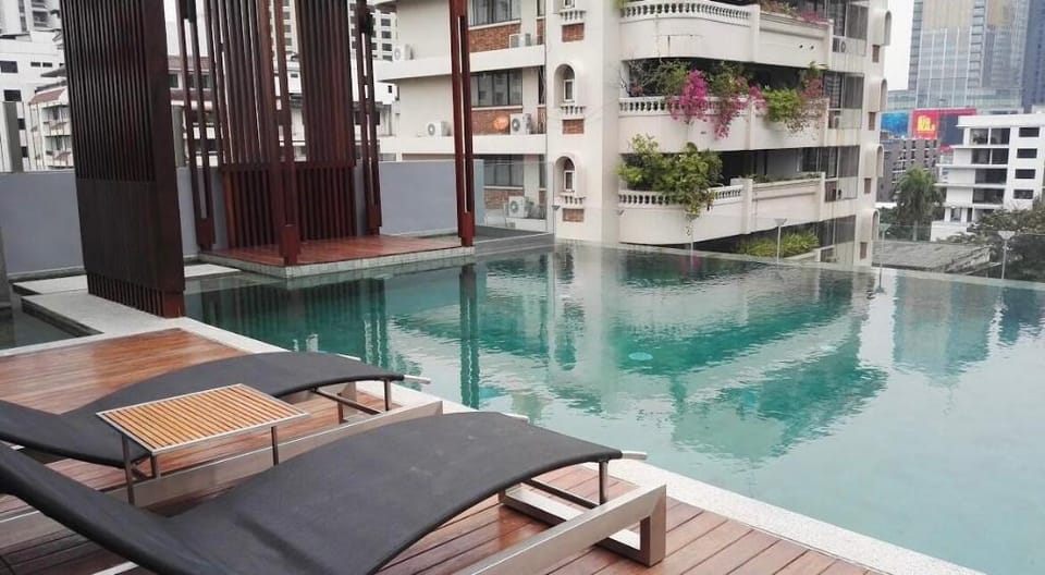 Circle S #1BR #Max4Pax #BTSAsoke Near Terminal21 Apartment in Bangkok
