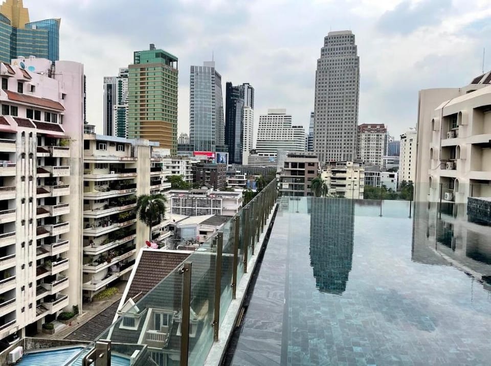 Circle S #1BR #Max4Pax #BTSAsoke Near Terminal21 Apartment in Bangkok