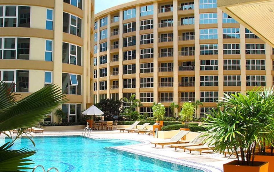City Garden - 2 Bed Pool View close Walking Street Apartment in Pattaya City