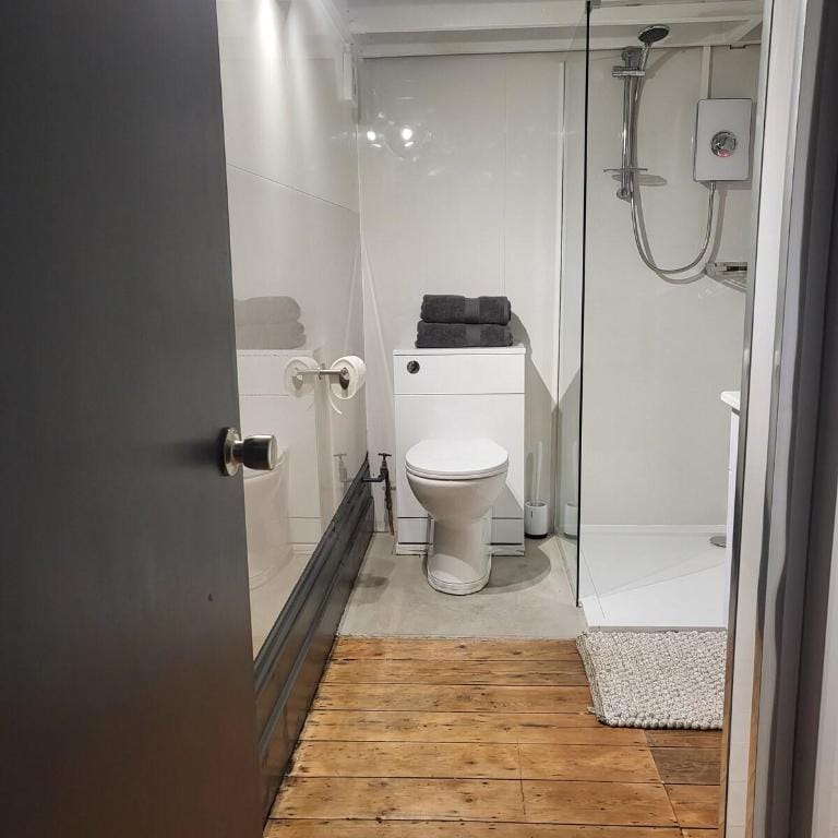 Mini Loft in Central Hove - 5 mins walk to Beach  Apartment in Hove