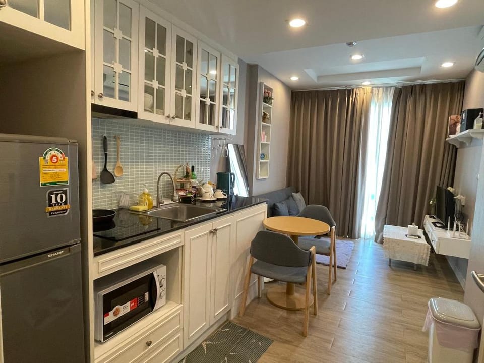 Feel Like Home @ The Blu X Apartment in Chon Buri Changwat