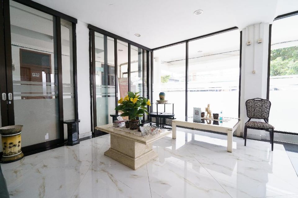 OYO 92252 Wisma Rina Rini Cibiru Managed By Hss Group Hotel in Bandung