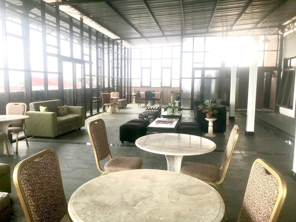 OYO 92252 Wisma Rina Rini Cibiru Managed By Hss Group Hotel in Bandung