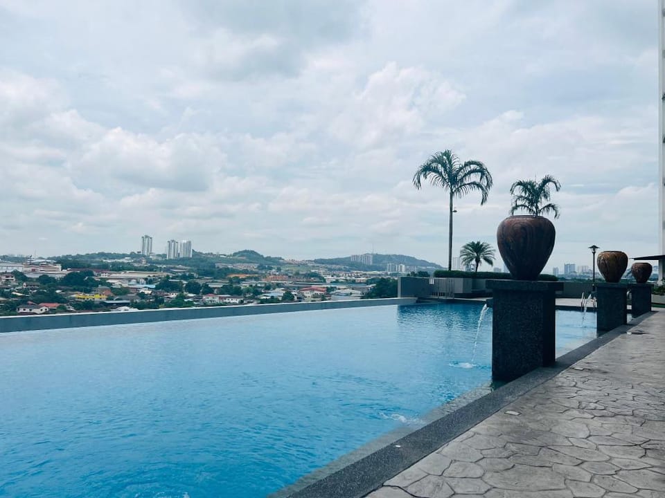 SILK SKY 2pax Balakong Serdang The Mines Ashome 03 Apartment in Negeri Sembilan, Malaysia