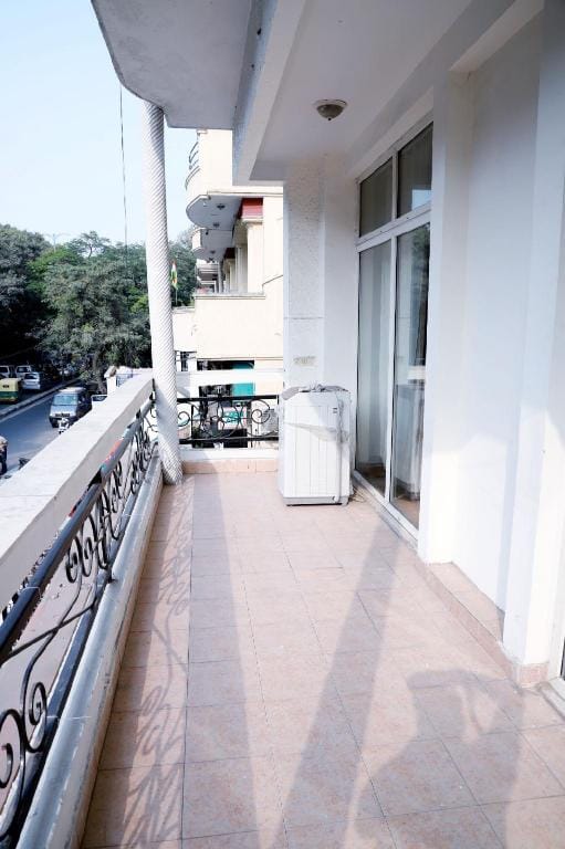 Fortune Home Service Apartment 2Bhk ,E28 Saket 1A Vacation rental in New Delhi
