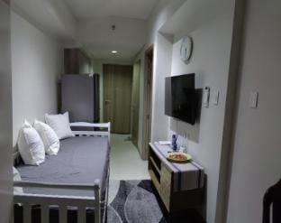  1 Bedroom  Family Suite with balcony Vacation rental in Pasay