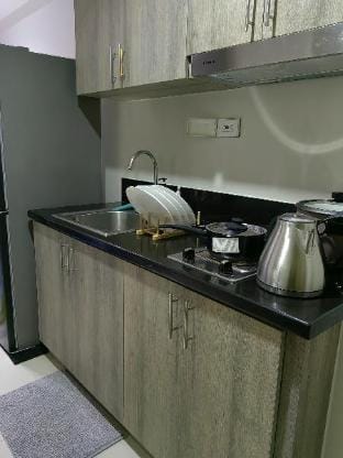  1 Bedroom  Family Suite with balcony Vacation rental in Pasay