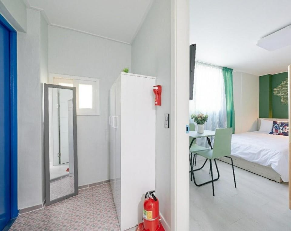 BONITA HOUSE ♡ Hongdae st 5 min/2 Room/Netflix Vacation rental in Seoul