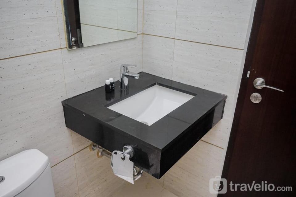 Cozy Studio at Brooklyn Alam Sutera By Travelio Apartment in West Java