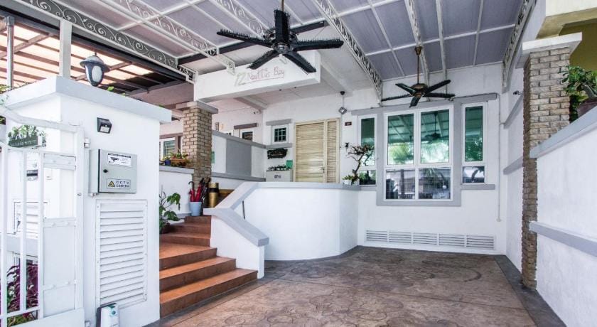 Nautilus Bay Home Inn Hotel in George Town