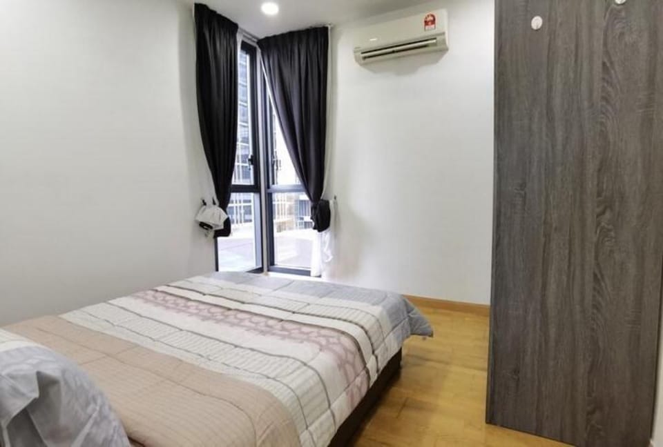 Spacious unit beside KL Gateway Mall, Kuala Lumpur Apartment in Petaling Jaya