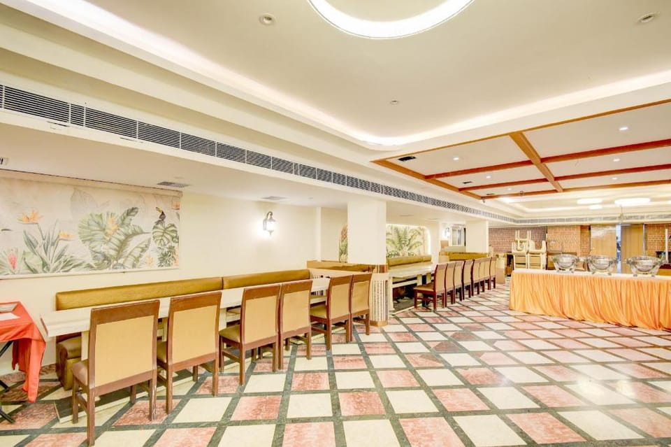 Palette Naveena Grand Hyderabad Hotel in Chennai